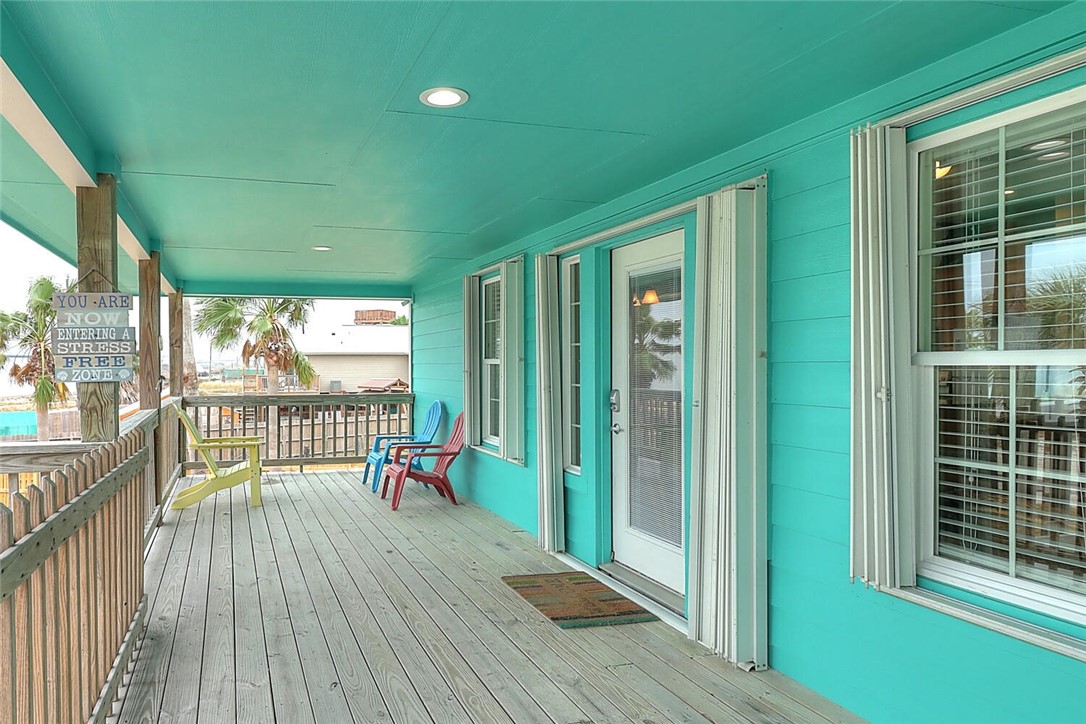 613 Pelican Property Photo 4