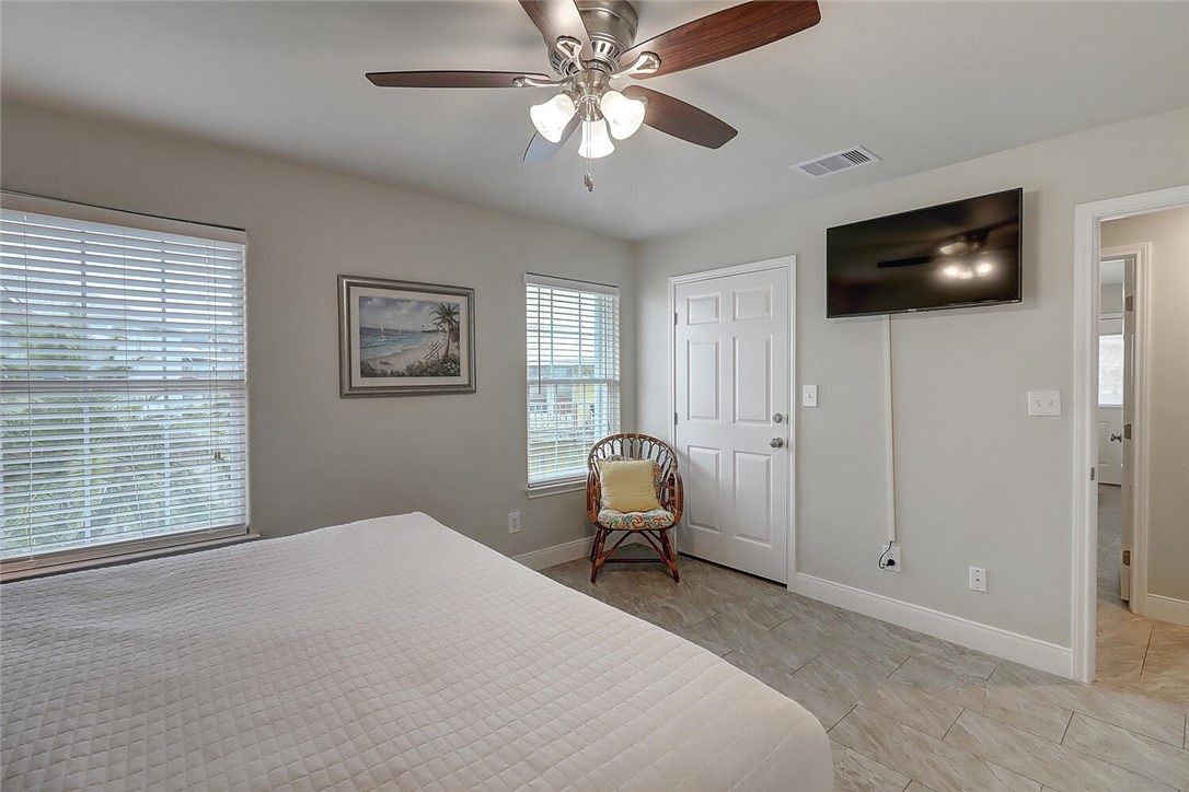 613 Pelican Property Photo 19