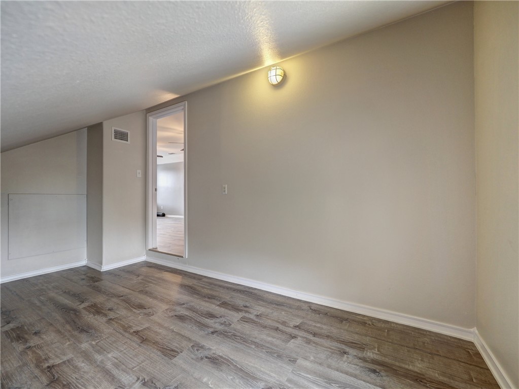 13726 Eaglesnest Bay Dr Property Photo 37