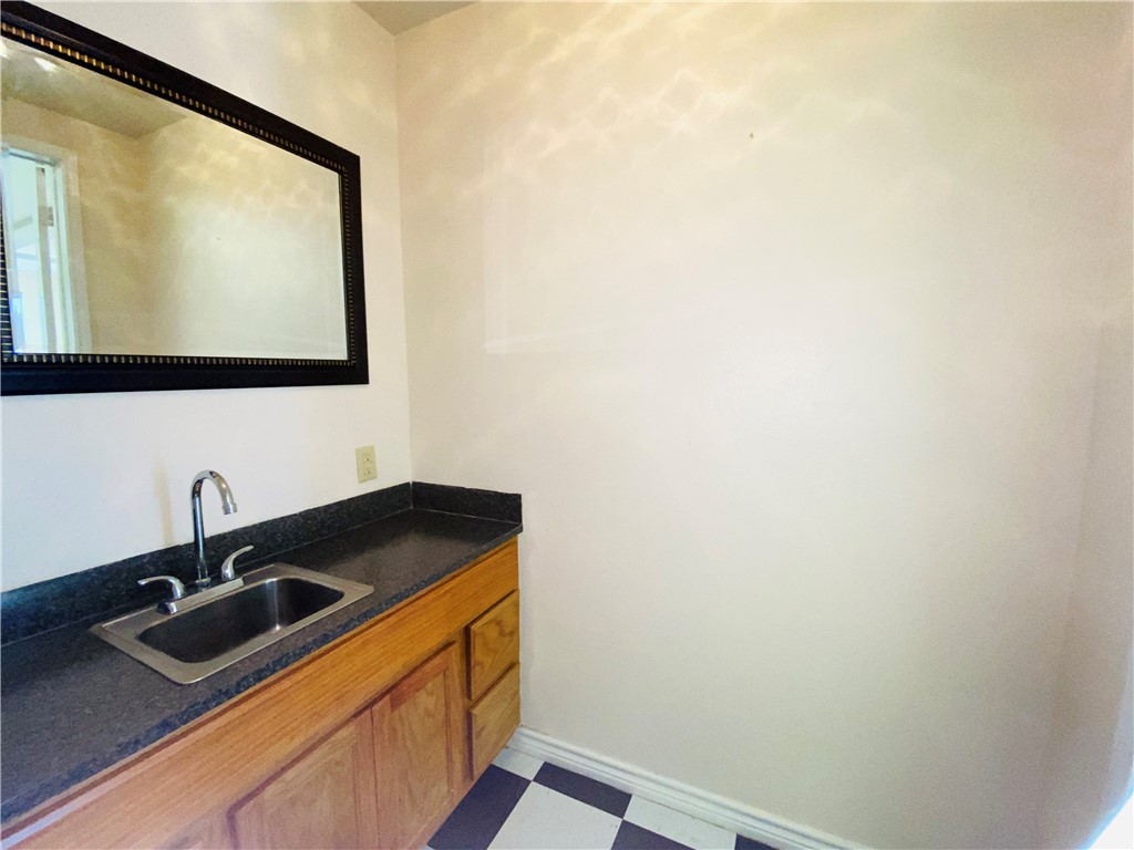 114 W Ave C Property Photo 10