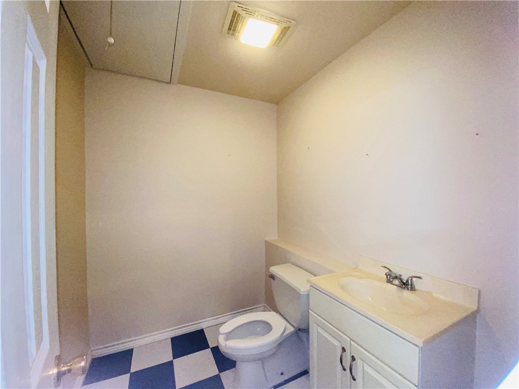 114 W Ave C Property Photo 11