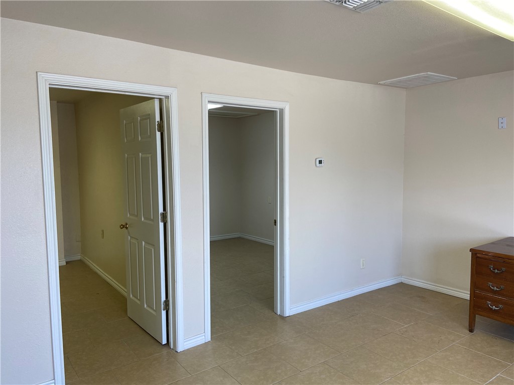 116 W Ave C Property Photo 5