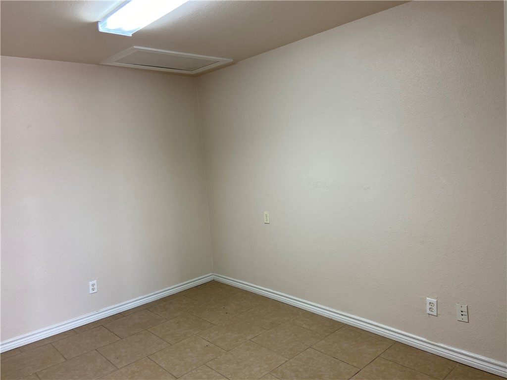 116 W Ave C Property Photo 7