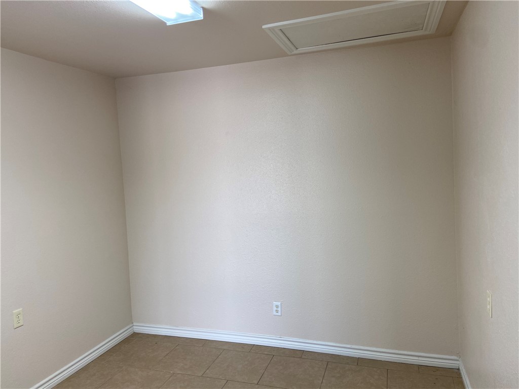 116 W Ave C Property Photo 8