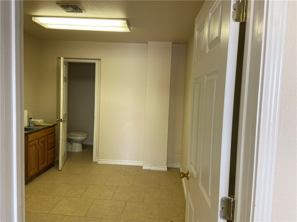 116 W Ave C Property Photo 10
