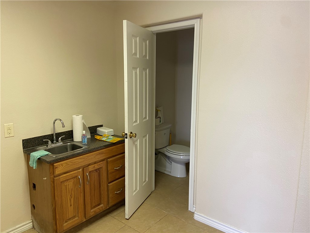116 W Ave C Property Photo 11