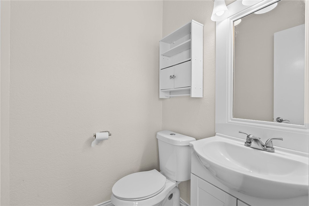1015 Allen St A Property Photo 12