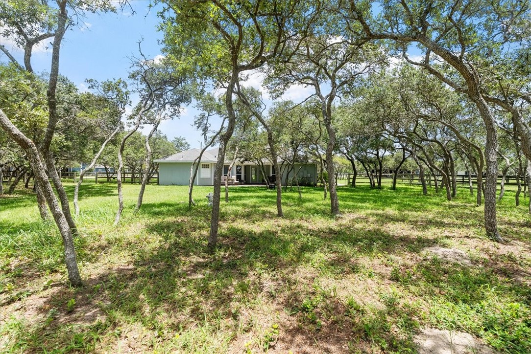 1433 Glenoak Dr Property Photo 17