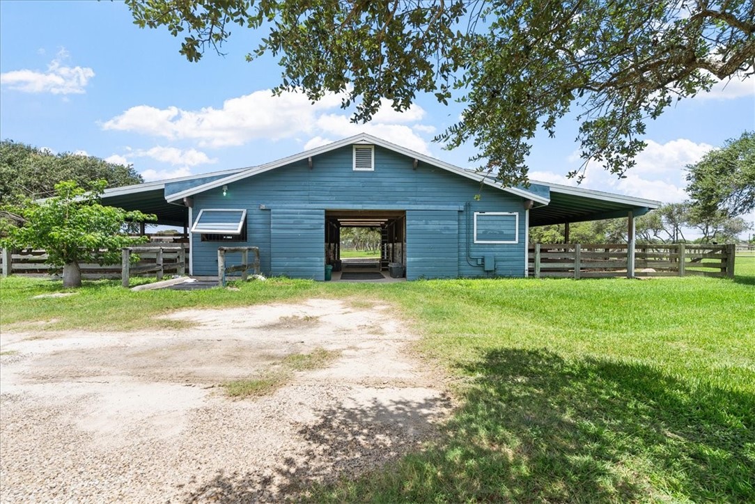1433 Glenoak Dr Property Photo 26