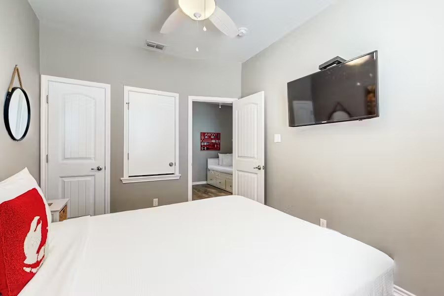 15236 Beach Way Dr Property Photo 16