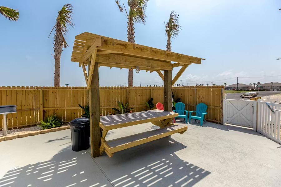 15236 Beach Way Dr Property Photo 26