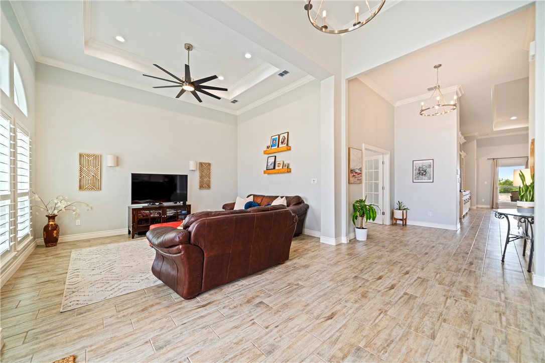 4041 Ranch Lake Dr Property Photo 8