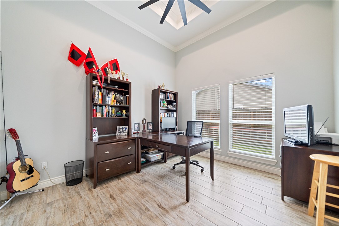 4041 Ranch Lake Dr Property Photo 10