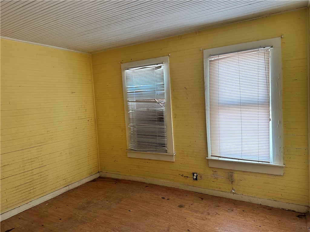 1311-1315 Morris Ave Property Photo 9