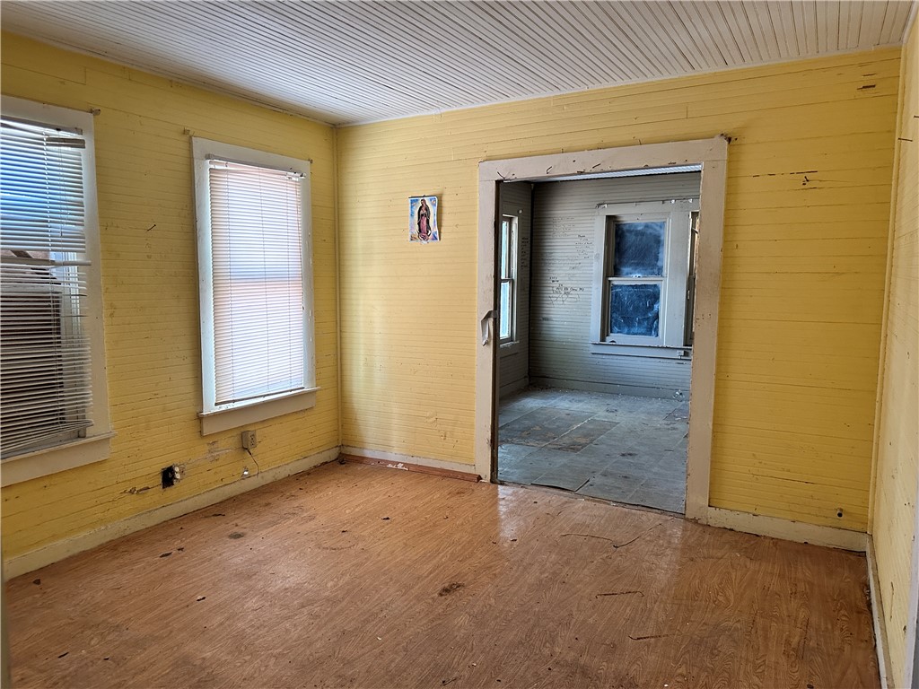 1311-1315 Morris Ave Property Photo 10