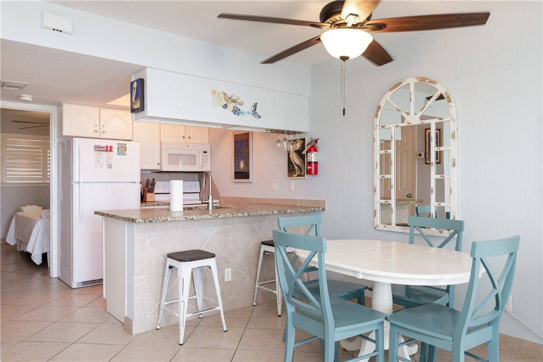 14802 Windward Dr 117 Property Photo 4