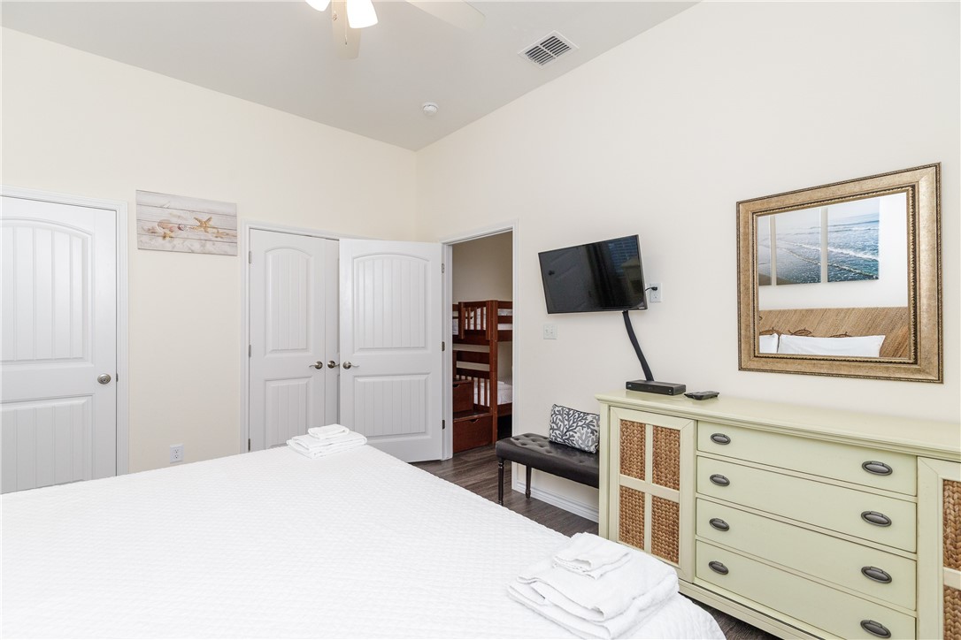 14904 Village Beach Dr Property Photo 17