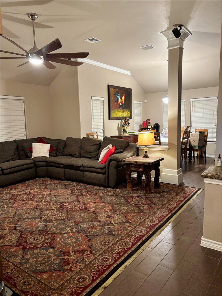 2220 Mangrove Dr Property Photo 4