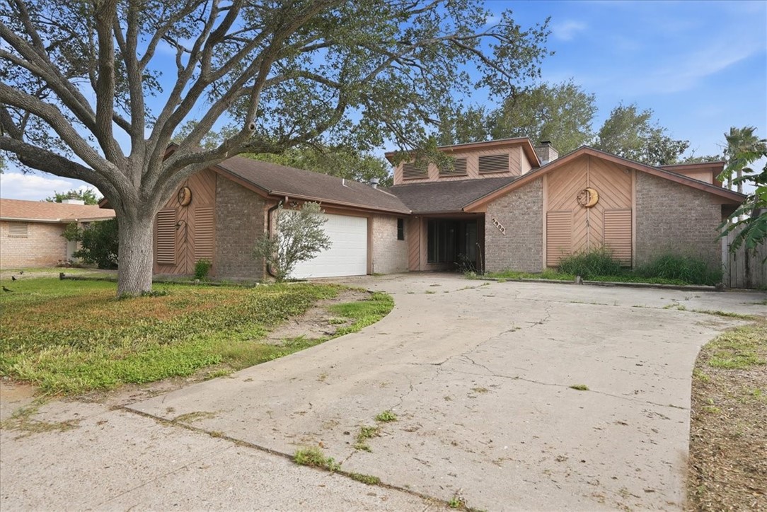 5909 Golden Canyon Property Photo 1