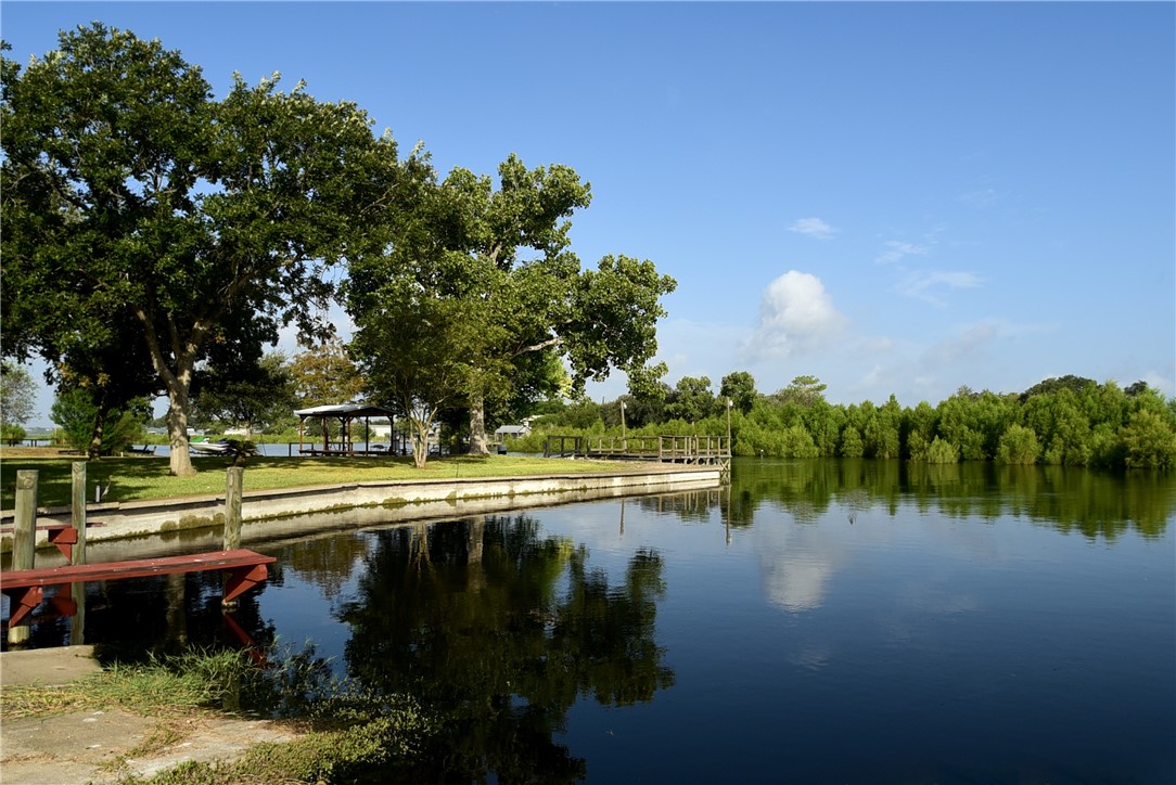 155 Harbor Property Photo 2