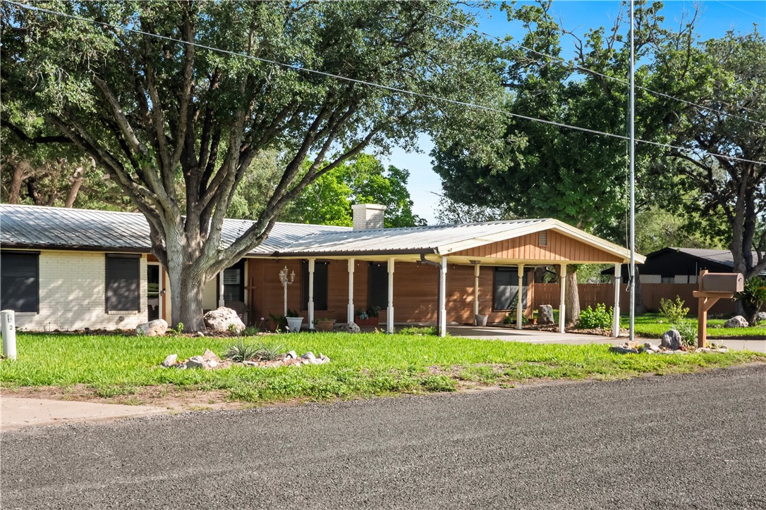 155 Harbor Property Photo 7