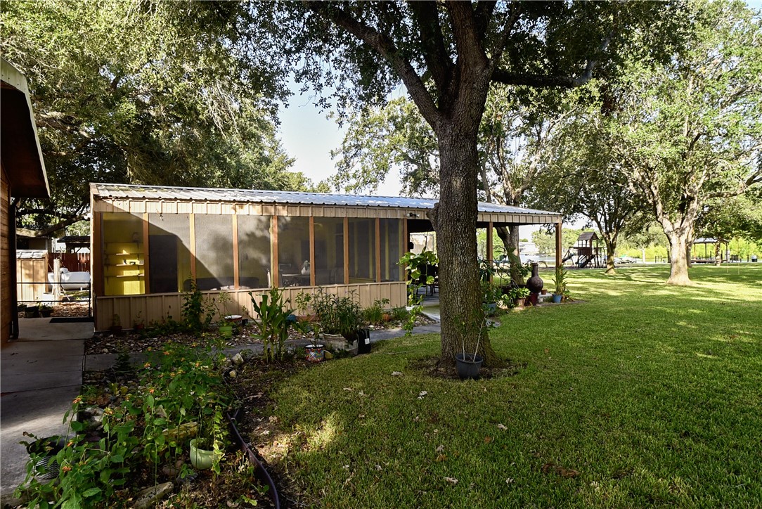 155 Harbor Property Photo 9