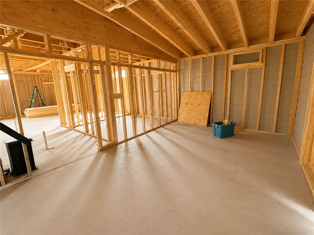2821 Nogales St Property Photo 6