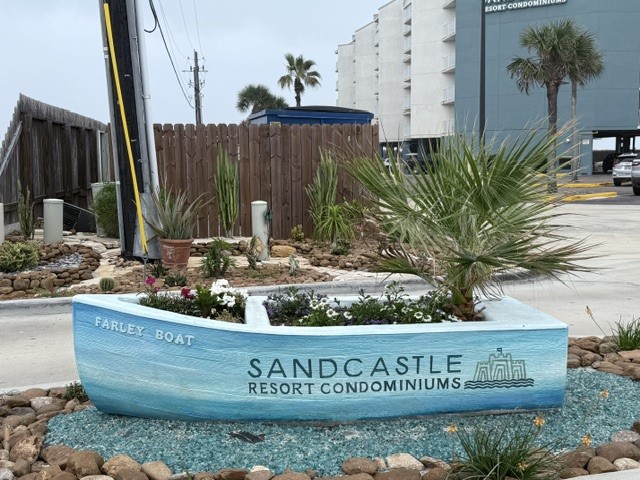 800 SANDCASTLE Dr 131 Property Photo 1