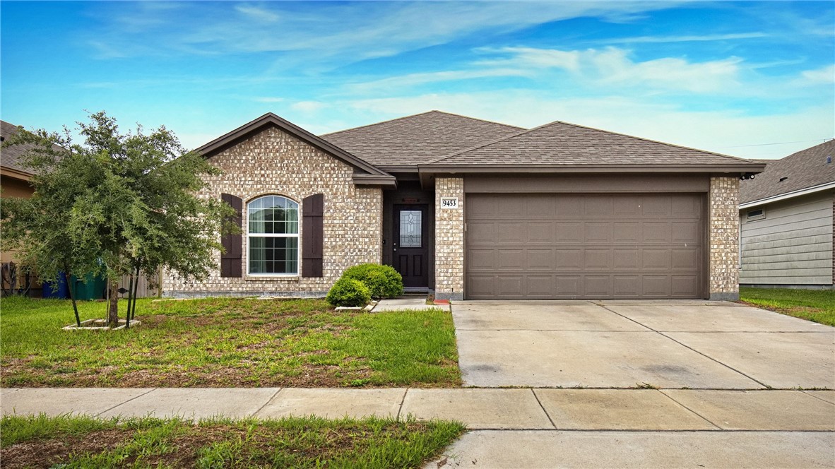 9453 English Oak Dr Property Photo 1