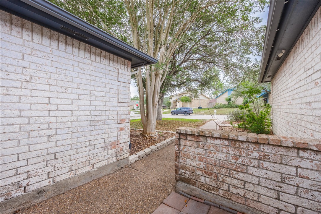 4313 Wolf Creek Ct Property Photo 4