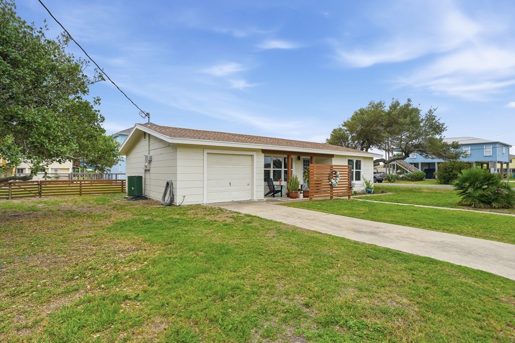 1228 S Church St Property Photo 3