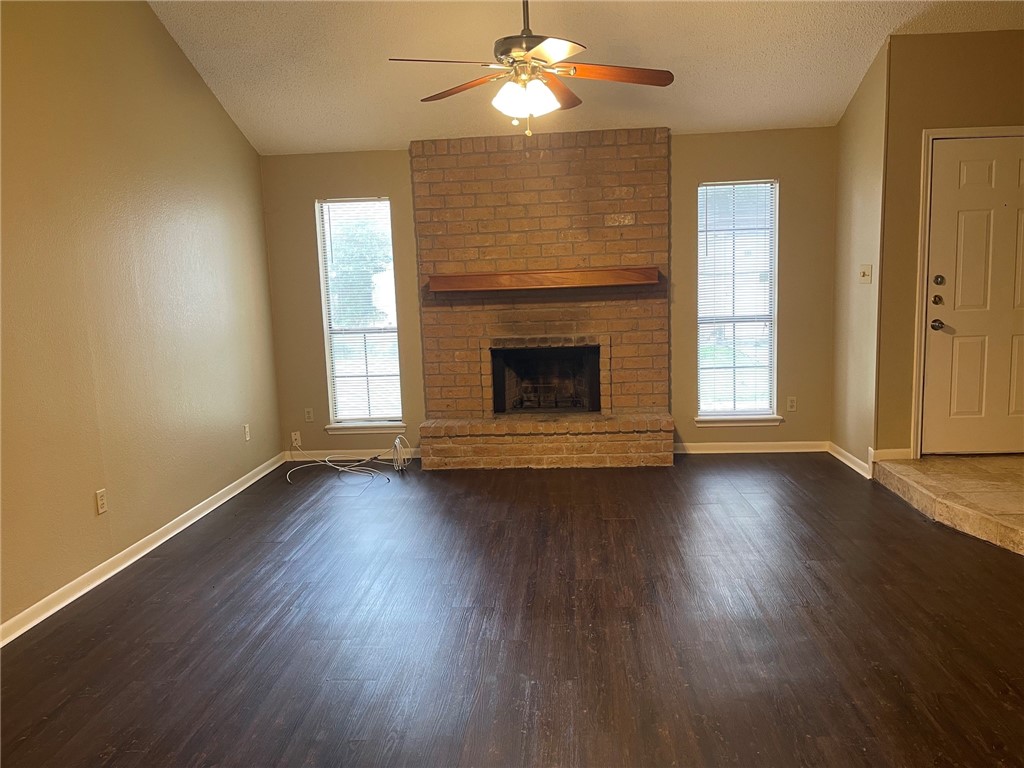 11214 Willowood Creek Dr Property Photo 2