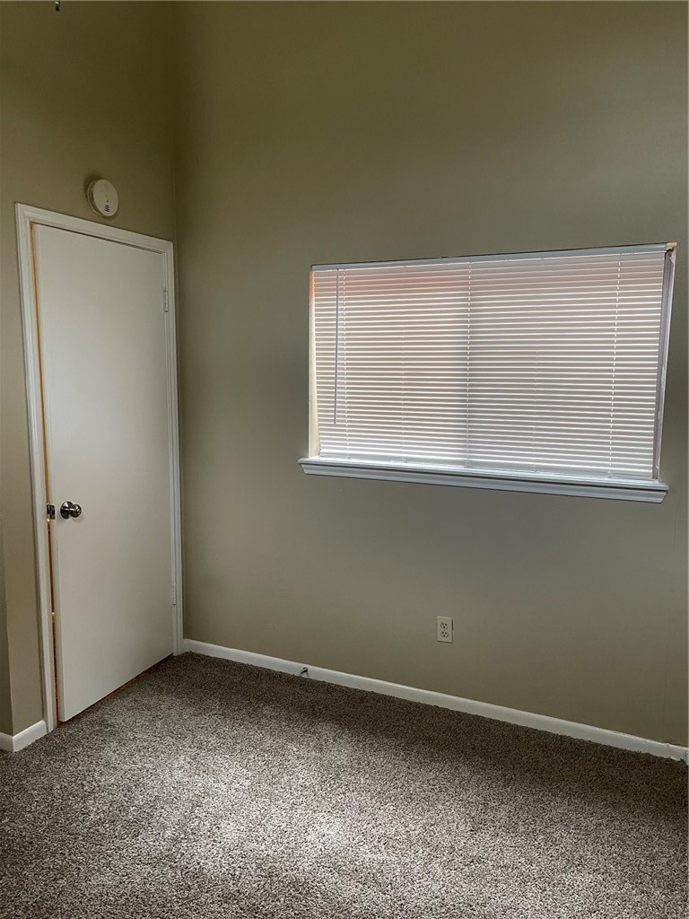 11214 Willowood Creek Dr Property Photo 6
