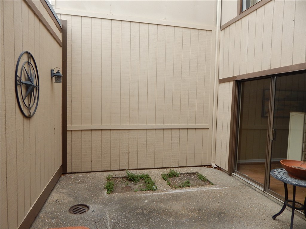 5432 Stonegate Way 16 Property Photo 6