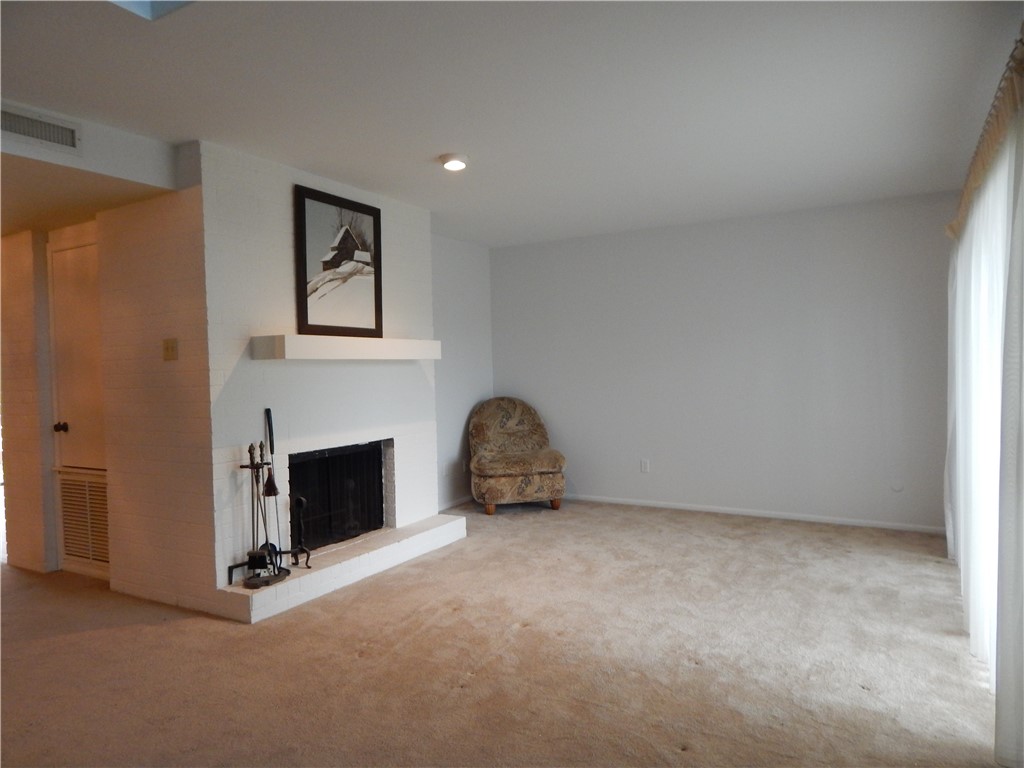 5432 Stonegate Way 16 Property Photo 8