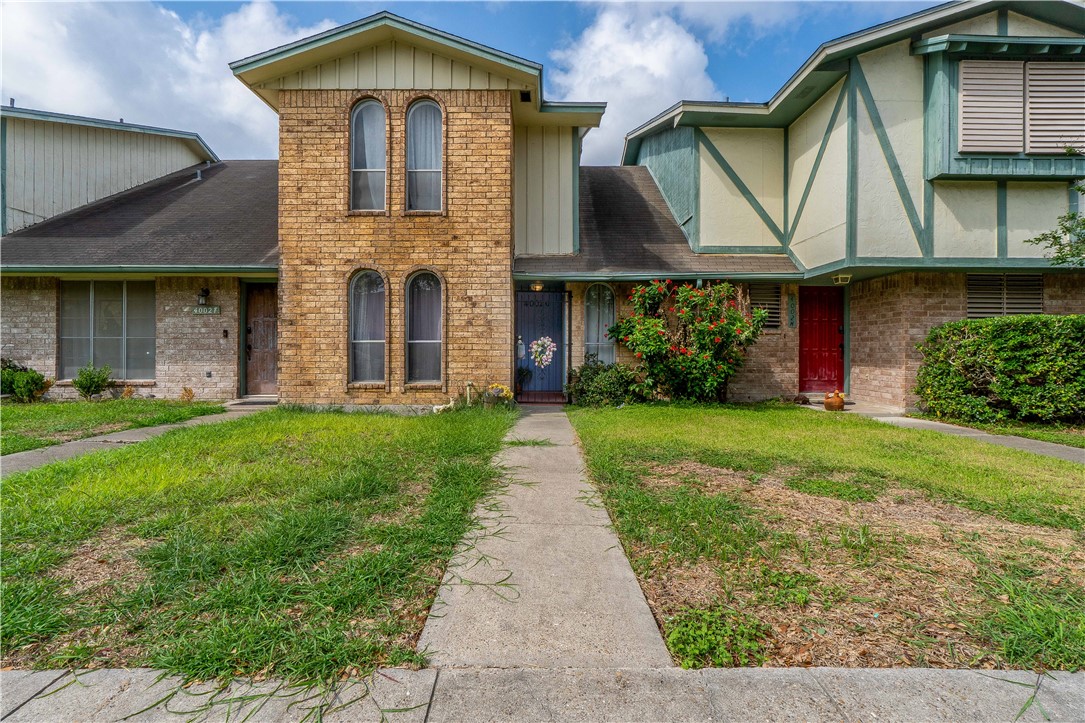 4002 Oak Forest Dr G Property Photo 1