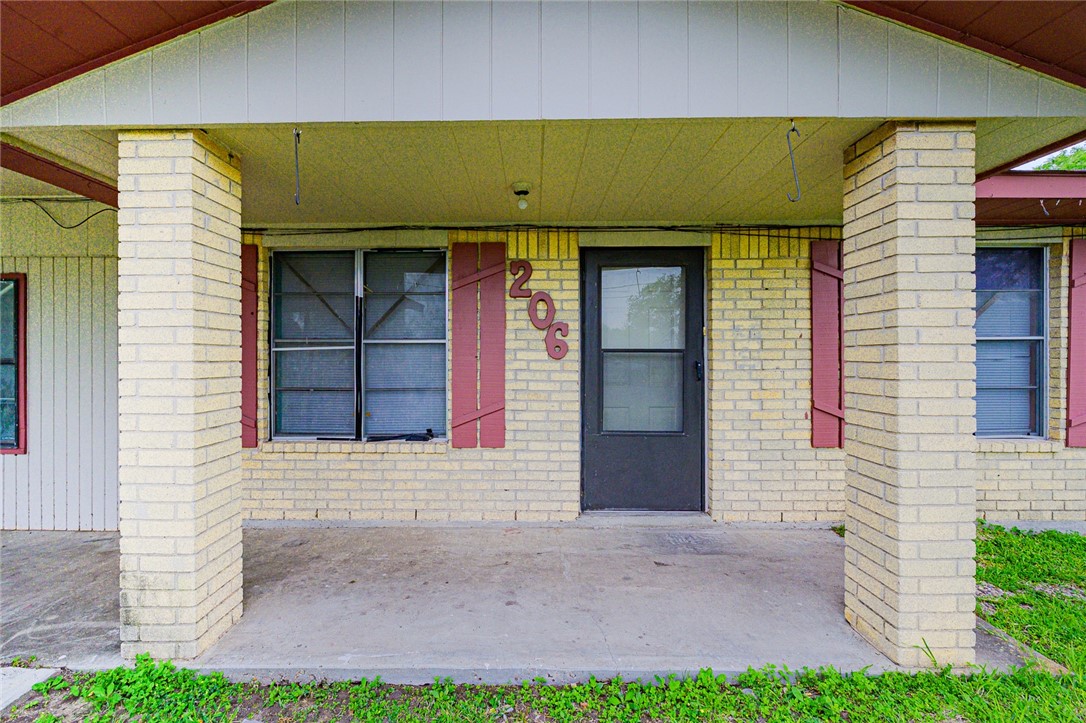 206 S Minneapolis St Property Photo 5