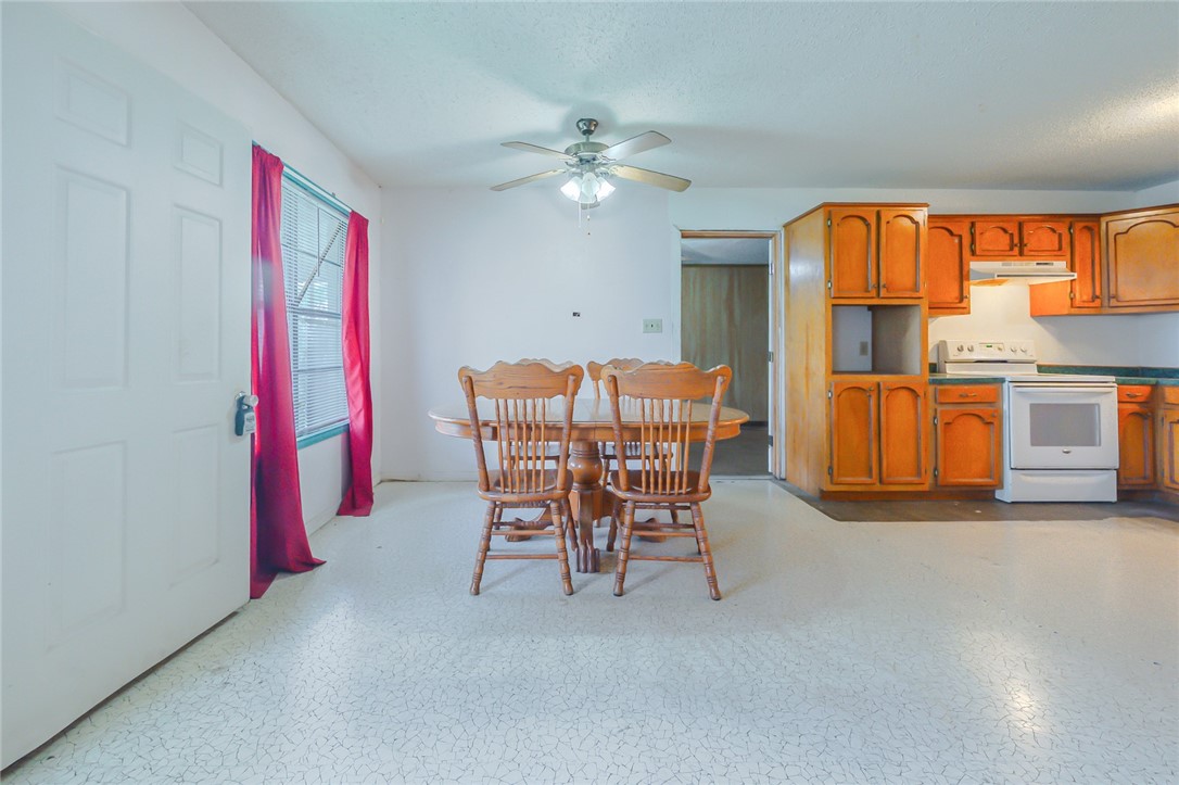 206 S Minneapolis St Property Photo 8