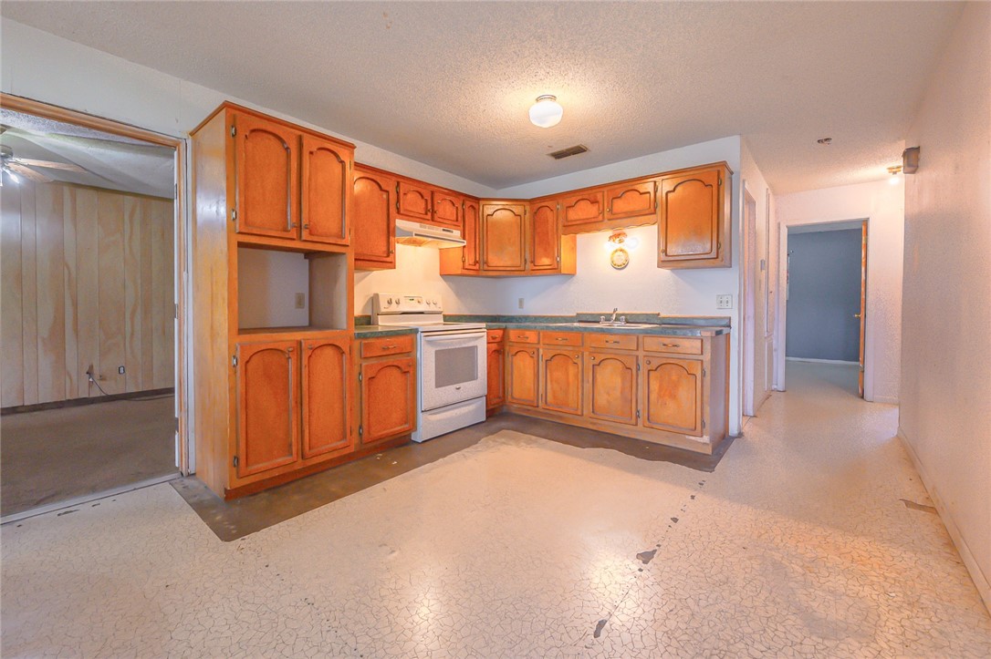 206 S Minneapolis St Property Photo 10