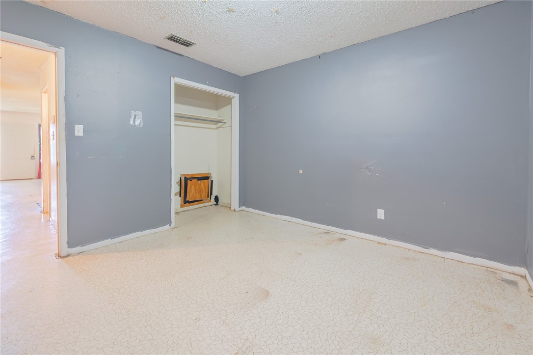 206 S Minneapolis St Property Photo 21