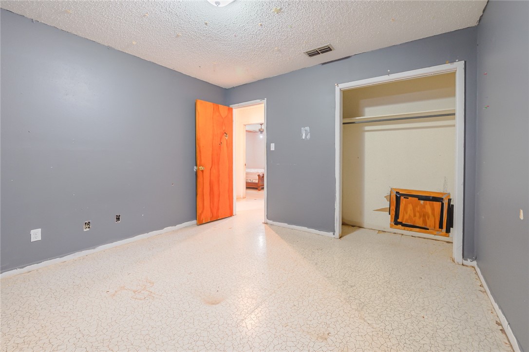 206 S Minneapolis St Property Photo 22