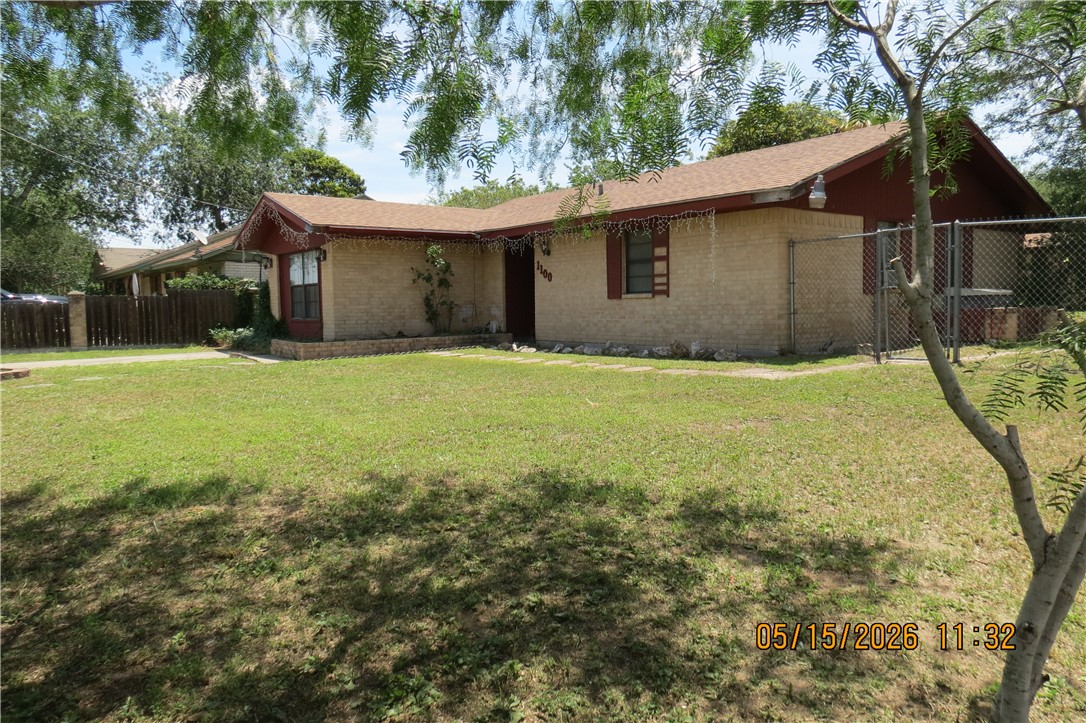 1100 E Gramman St Property Photo 2