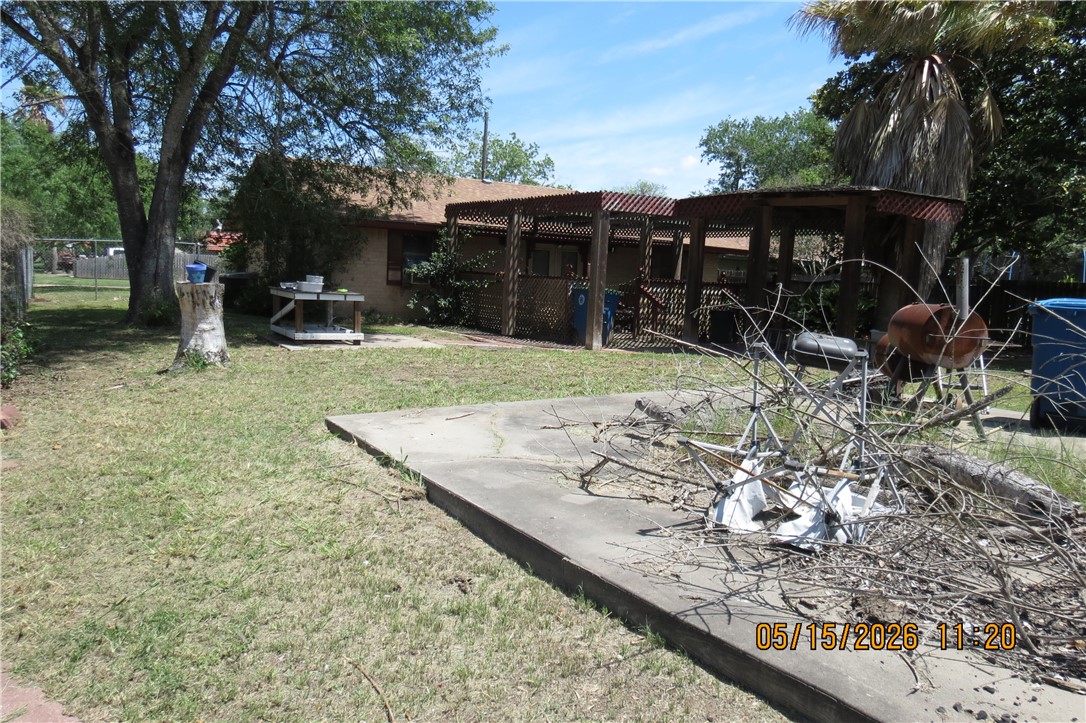 1100 E Gramman St Property Photo 6