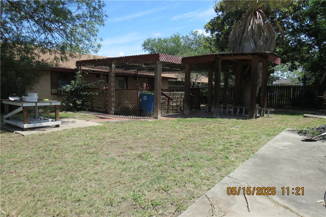 1100 E Gramman St Property Photo 7