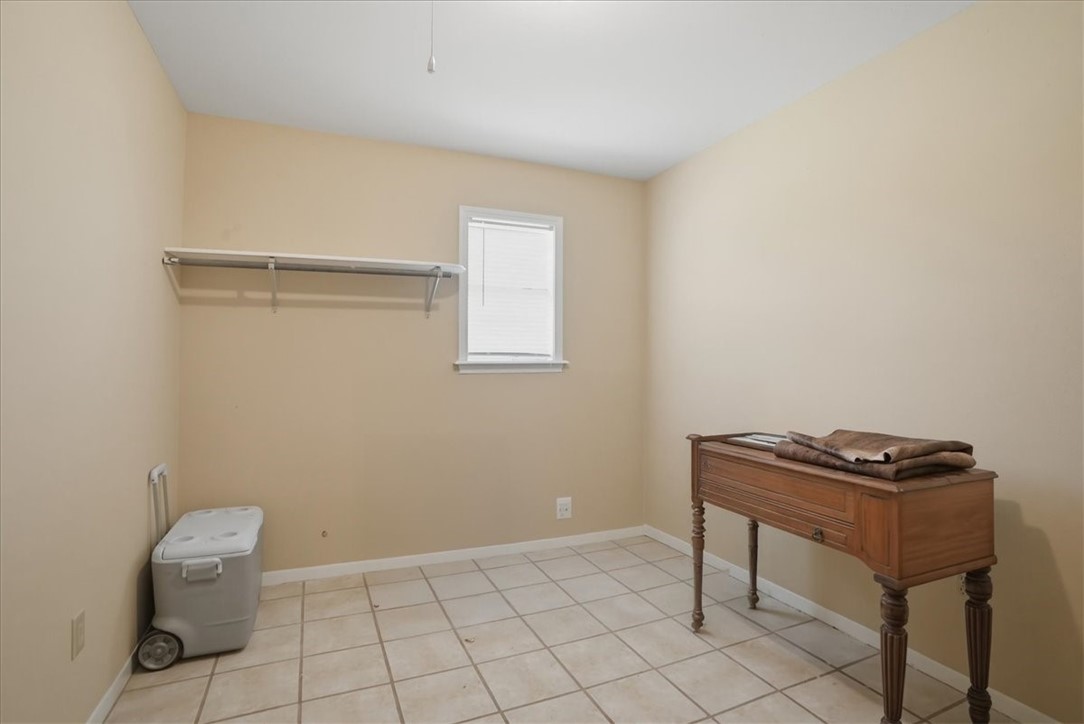 731 County Road 325 Property Photo 11