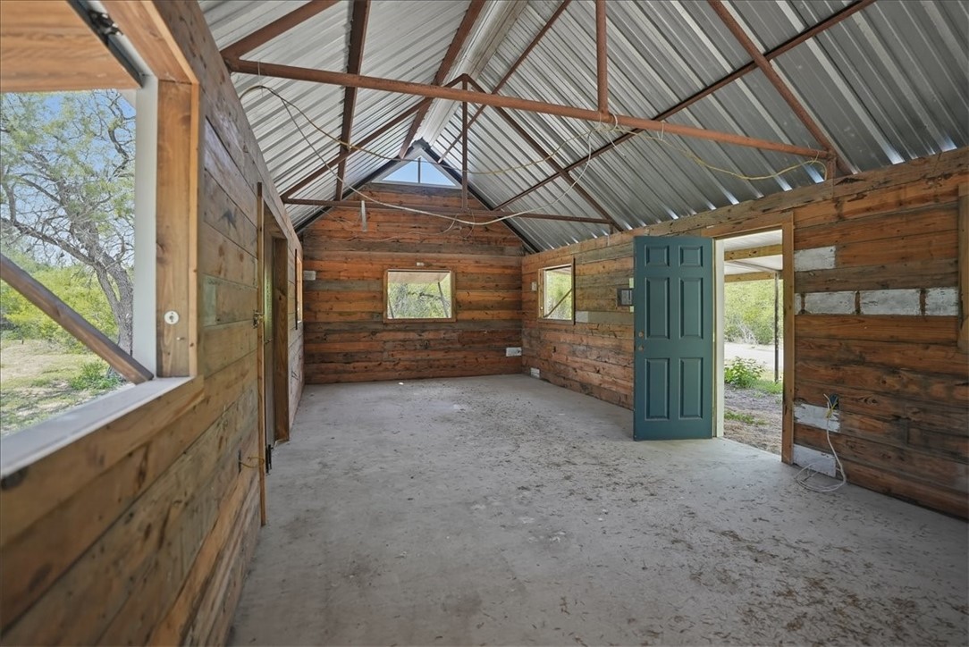 731 County Road 325 Property Photo 24
