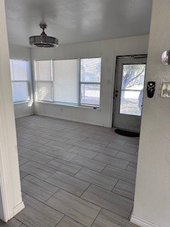 529 Frances St Property Photo 4