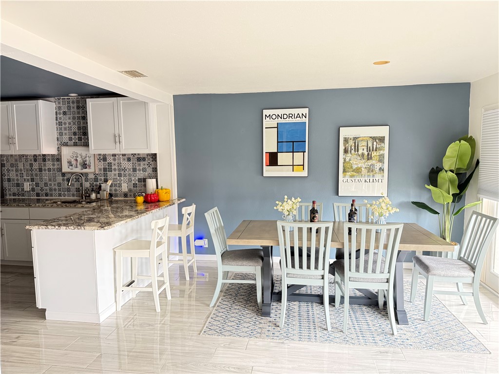 4270 Ocean Dr 15 Property Photo 11