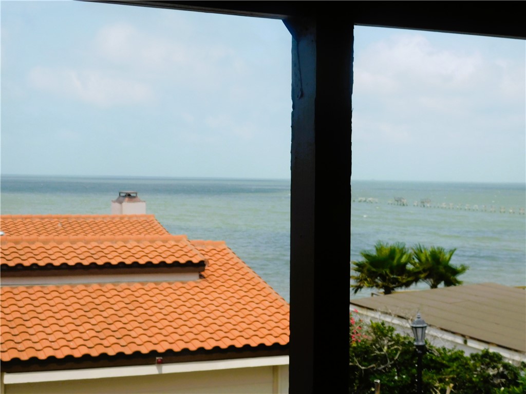 4270 Ocean Dr 15 Property Photo 17