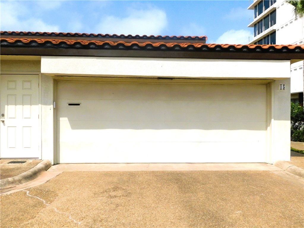 4270 Ocean Dr 15 Property Photo 34